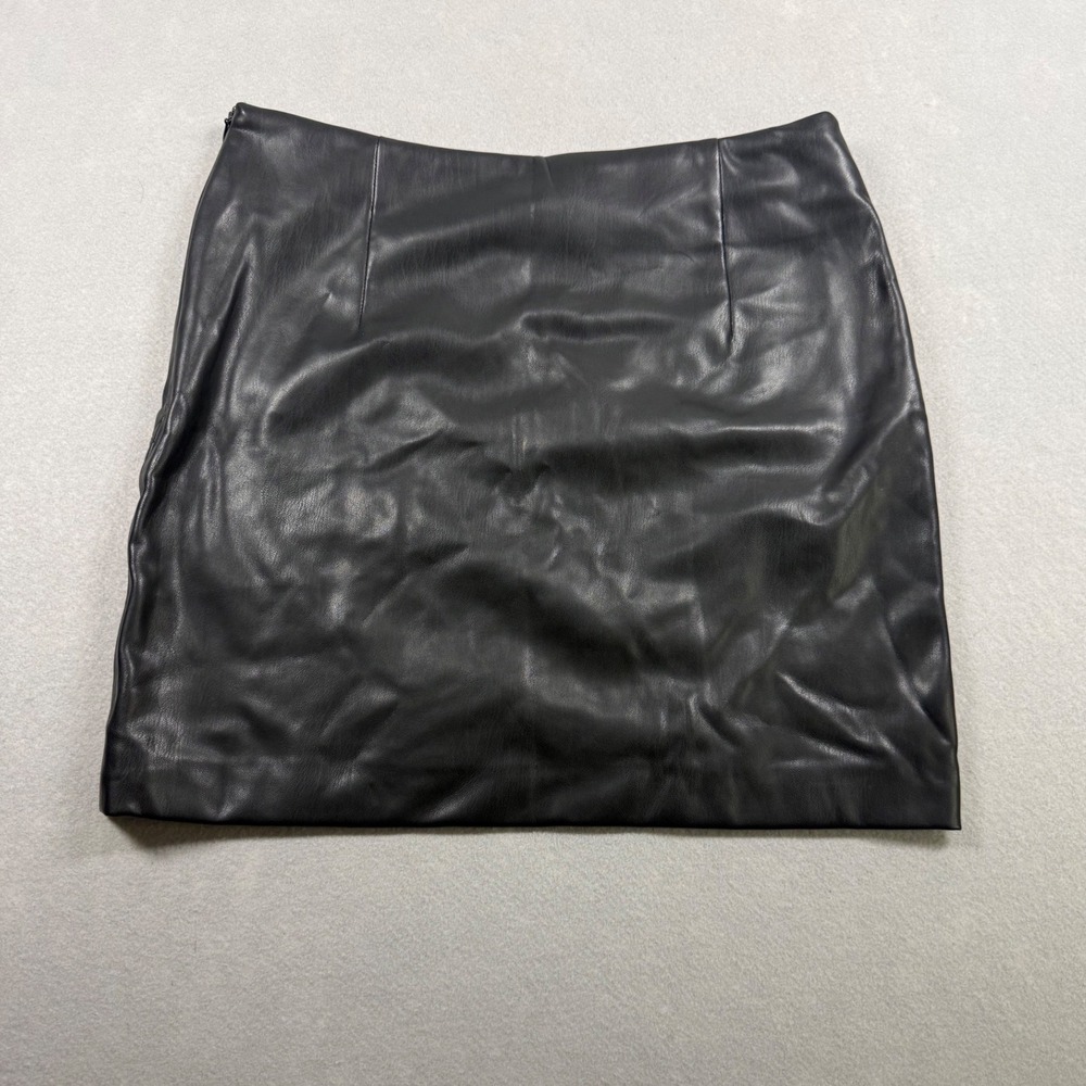 Zara Womens Black Faux Leather Mini Skirt High Waisted Geometric Seam Size Small